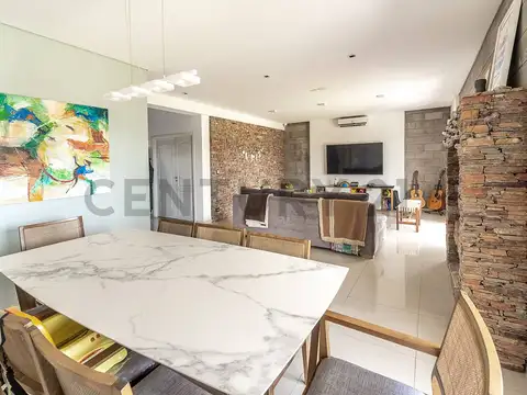 VENTA | Casa al lago en El Cantón Norte | 8 ambientes + lote de 820 m²+ 2 suites