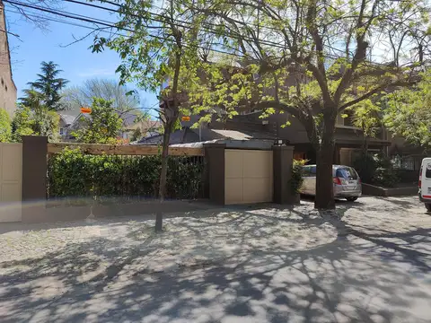 Casa Chalet  en Venta en San Isidro, G.B.A. Zona Norte, Argentina