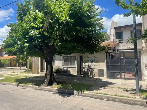 Venta Casa 4 Amb., Hurlingham, Apta Credito.