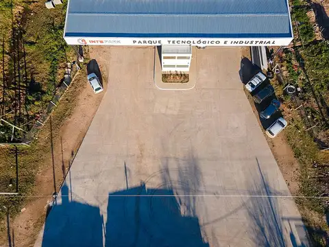 Excelente Parque Industrial en Hudson sobre Aut Bs As- La Plata. Lotes desde los 2000 m2.