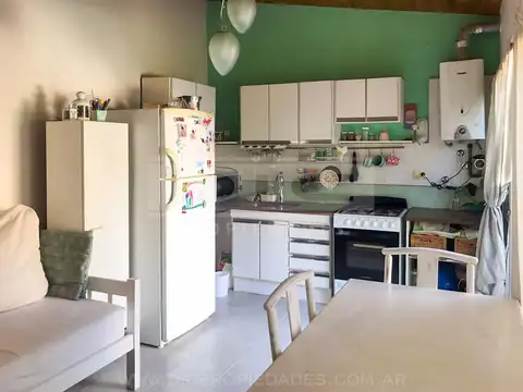 Casa 3 ambientes con 2 baños