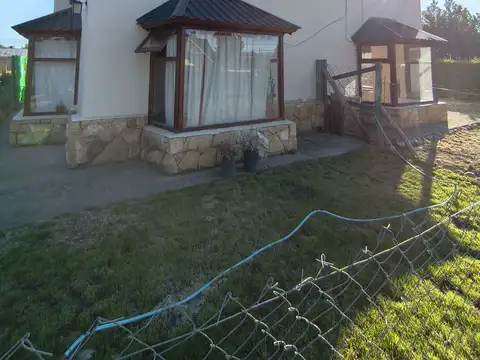 Complejo en venta de tres propiedades en Dina Huapi