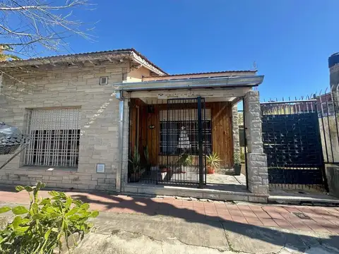 VENTA CASA EZPELETA 4 AMBIENTES PARQUE QUINCHO