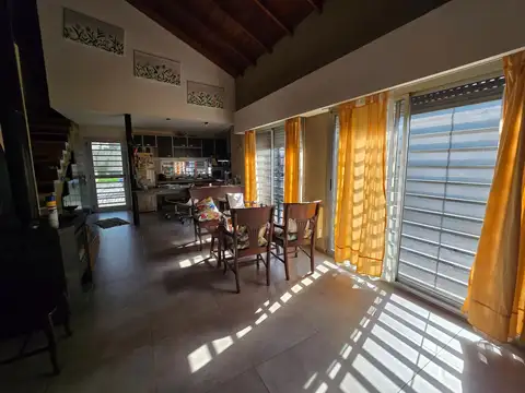 Casa 3 ambientes con 3 baños