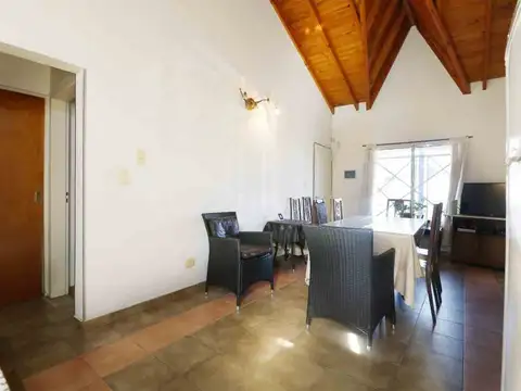 Depto Tipo Casa en Venta de 3 ambientes