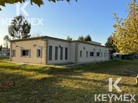 VENTA CASA DE 4 DORMITORIOS EN MIRALAGOS