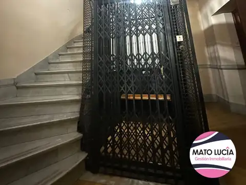 Oficina en Alquiler en Monserrat, USD 1.100