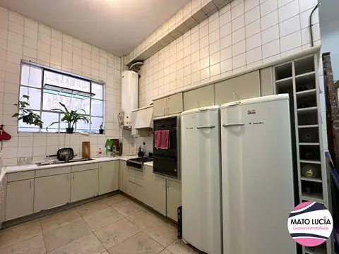 Oficina 5 ambientes con 3 baños