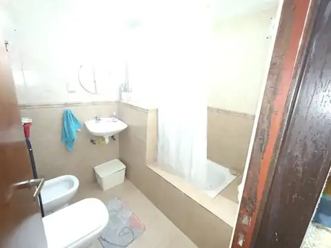 Depto Tipo Casa en Venta con 1 cocheras