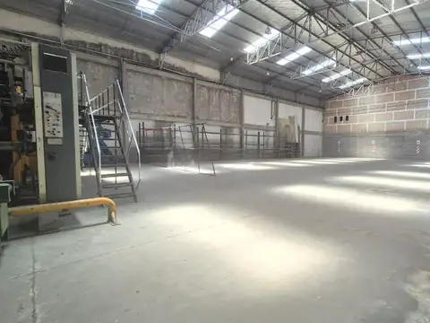 Galpón - Depósito de  1794 m2.  Nueva Pompeya - ALQUILER