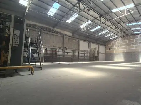 Galpón - Depósito de  1794 m2.  Nueva Pompeya - ALQUILER