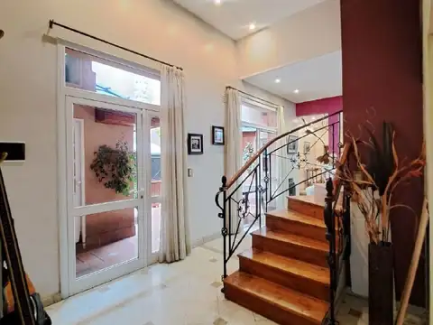 VENDE CASA LOTE PROPIO CON LOCAL  en Flores