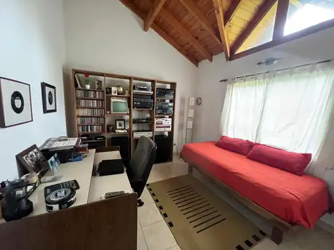 Pedro del Castillo al 3400