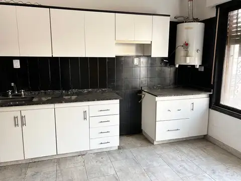 Depto Tipo Casa en Venta de 5 ambientes