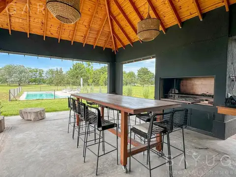 Alquiler temporal  Casa - Barrio Privado Everlinks Golf Club  / Lujan