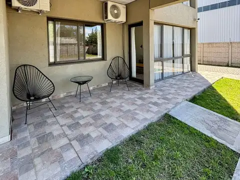 Departamento en Alquiler en La Lonja, $ 800.000