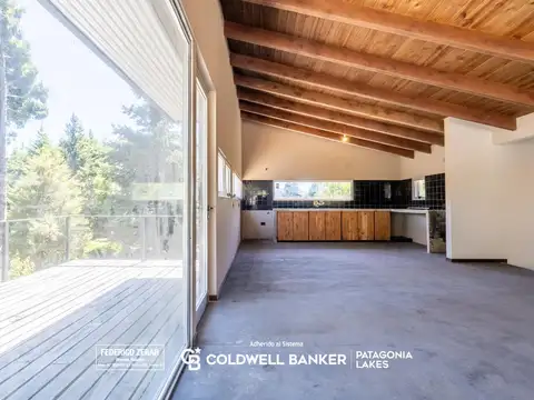 Casa mas local gastronómico en  Av Bustillo Km 23.500 Bariloche