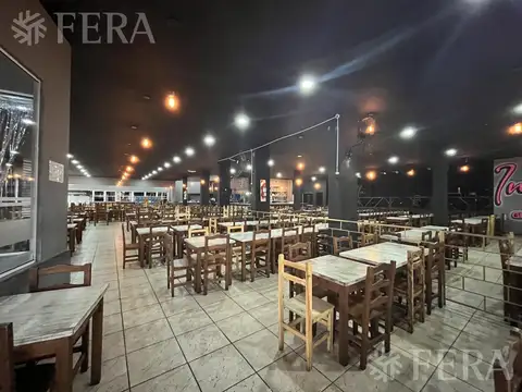 Venta de Local de 923 m2 en Sarandi