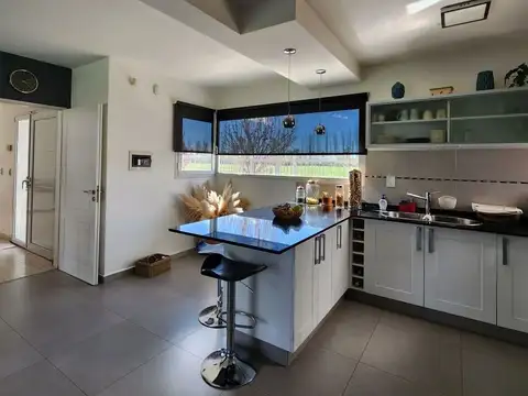 Casa en Venta en Cipolletti, USD 350.000