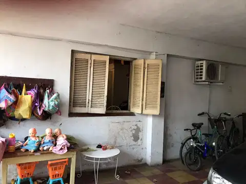 Casa 4 ambientes con 1 baño