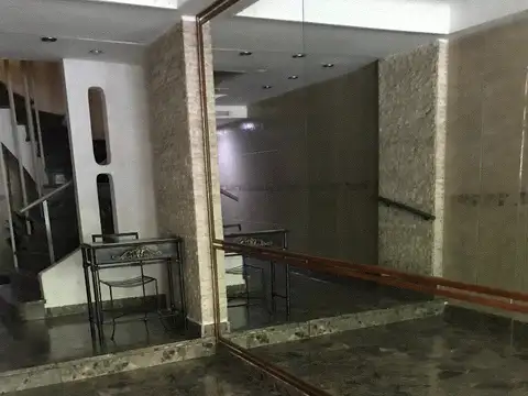 Dos ambientes lateral excelente estado y  - lavadero independiente con tendero  - cocina separada con buen amoblamiento