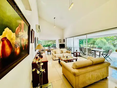 Casa toda en Planta Baja en St. Thomas Sur