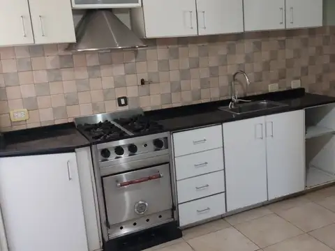 Departamento 4 ambientes con 2 baños