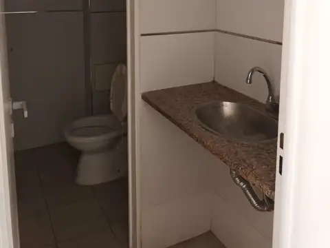 Local en Alquiler en Centro, $ 650.000