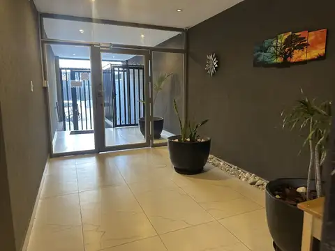 Departamento en Alquiler con 1 cochera