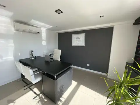 Oficina en Venta 15 años