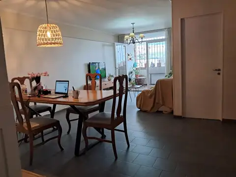 Departamento 4 ambientes con 2 baños