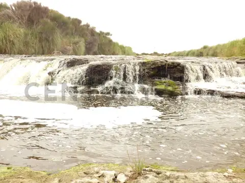 25 esquina 30. Terreno centrico, 30 mts de frente..Unico  Tomo vehiculo