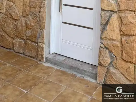 PH en alquiler 2 amb. en Monte Castro