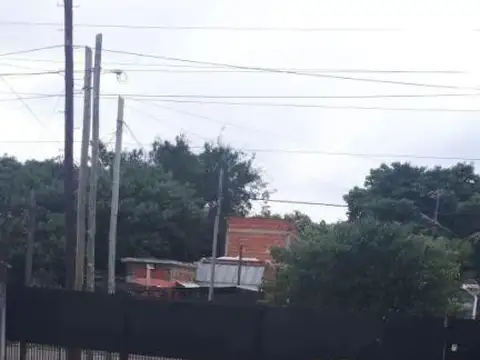 Casa 6 ambientes con 2 baños