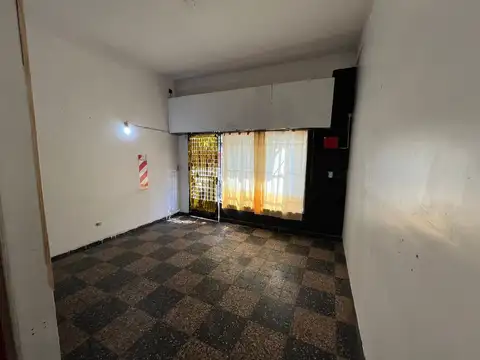 Local en Alquiler en Villa Luro, $ 400.000