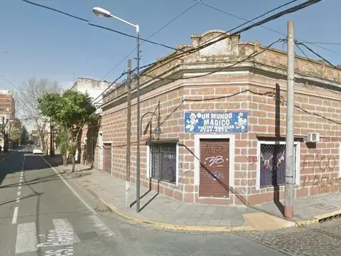 Avenida Peron al 200