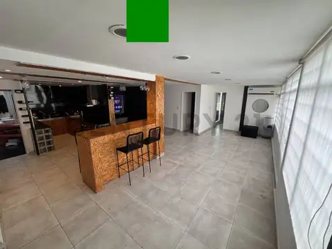 VENTA CASA 6 AMB EN PARQUE LELOIR - ACEPTA PERMUTA