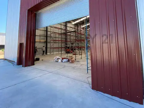 Alquiler Galpón en Área Productiva La Plata. Av 520 y 200