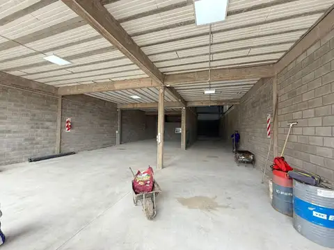 Galpon en Alquiler 35  mts Fondo