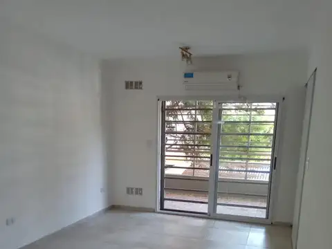 Departamento en Alquiler en General San Martin, $ 430.000