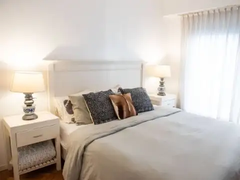 Recoleta, Libertad 1600, 4 amb, 97m2, u$s 2,600 + servicios.