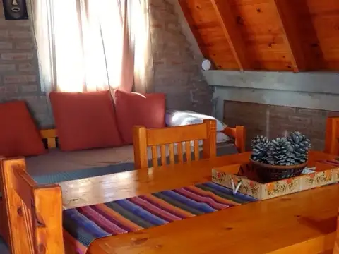 Casa en Alquiler con 1 cochera