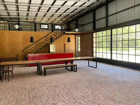 Casa en venta - 2 Dormitorios 3 Baños - Galpón - 19.900Mts2 - San Miguel del Monte