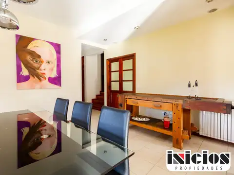 Casa 4 ambientes con 3 baños