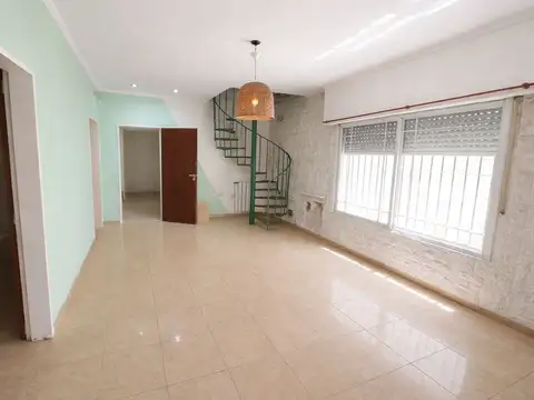 Depto Tipo Casa en Venta en Bernal Oeste, USD 70.000