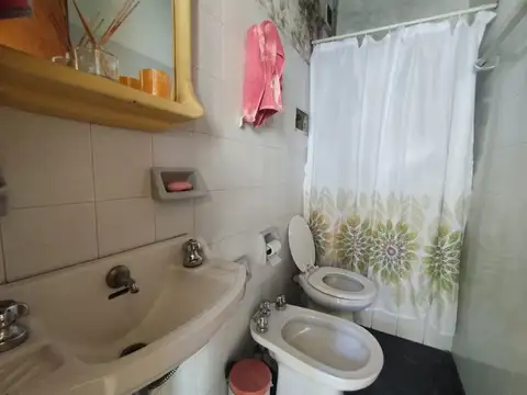 Depto Tipo Casa en Venta en Villa del Parque, USD 129.000