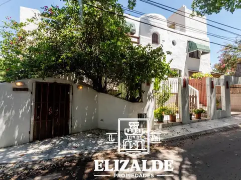 Antartida Argentina  y Dr. Bagnati - Casa con Jardín y pileta - Venta - La Horqueta