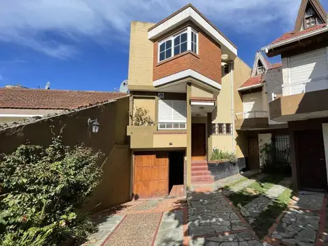 Hermoso Triplex en venta - Ideal para vivienda permanente 
