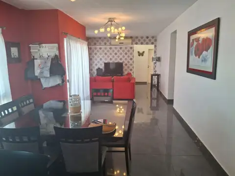 Departamento 4 ambientes con 2 baños