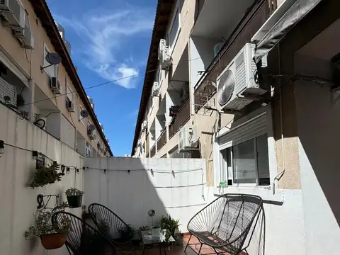 Depto Tipo Casa en Venta con 1 cocheras